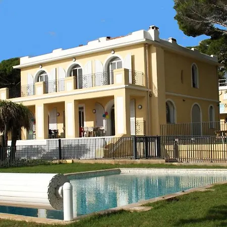 Caravelle 60 Hostel Antibes